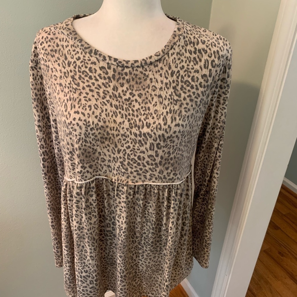 GeeGee animal print Tunic, size L
